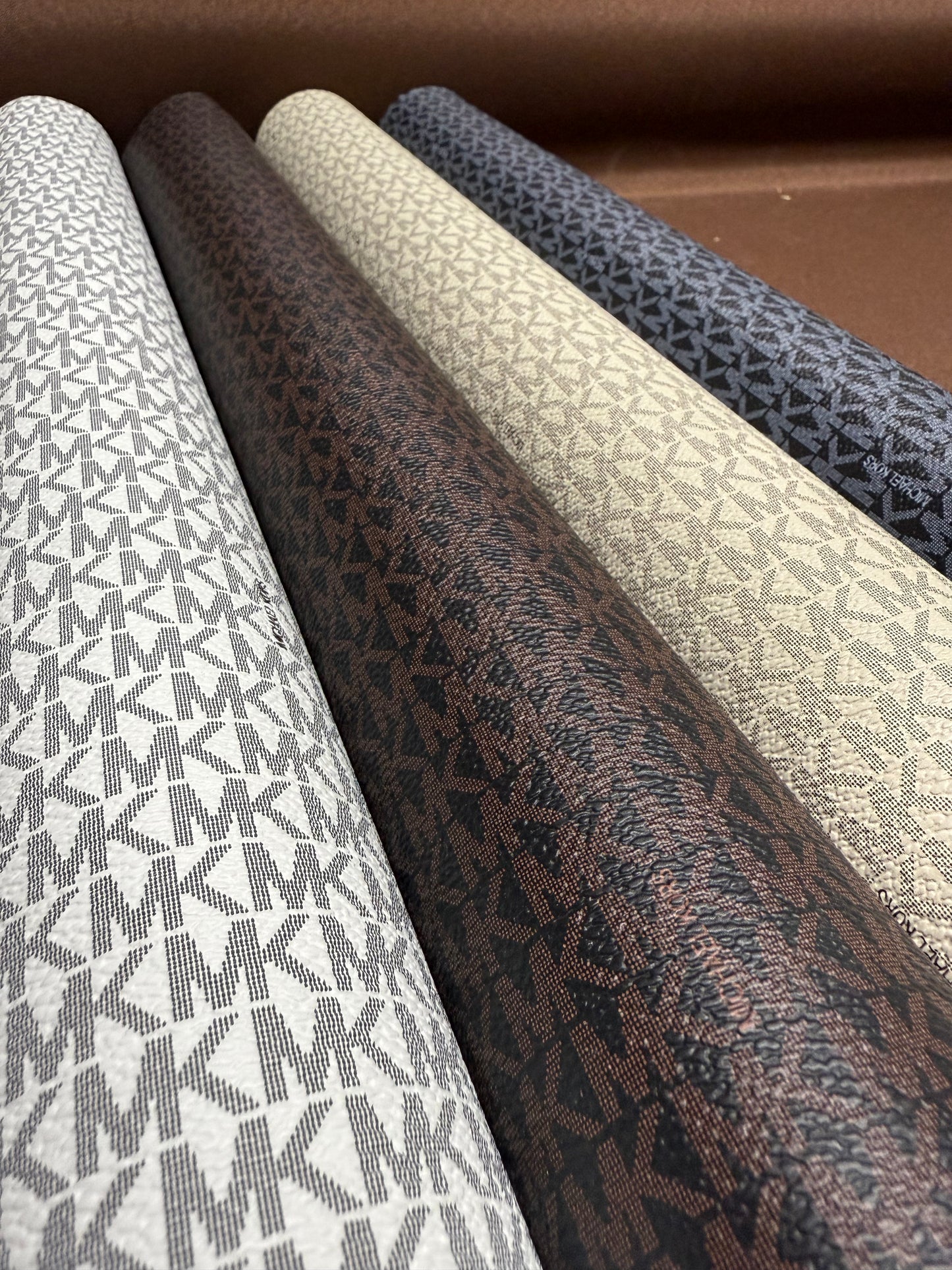 CLASSIC LEATHER