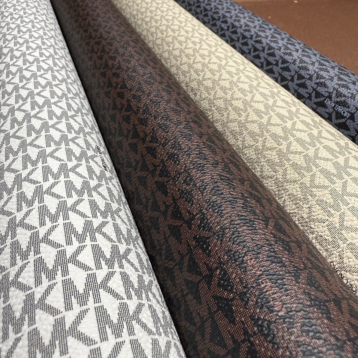 CLASSIC LEATHER
